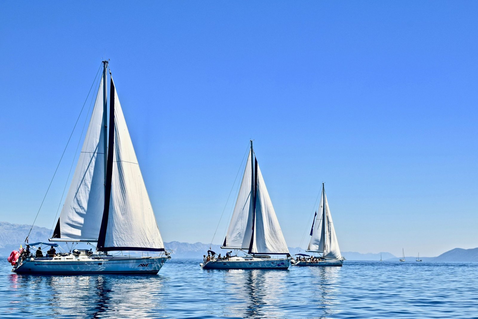 Sailing boat